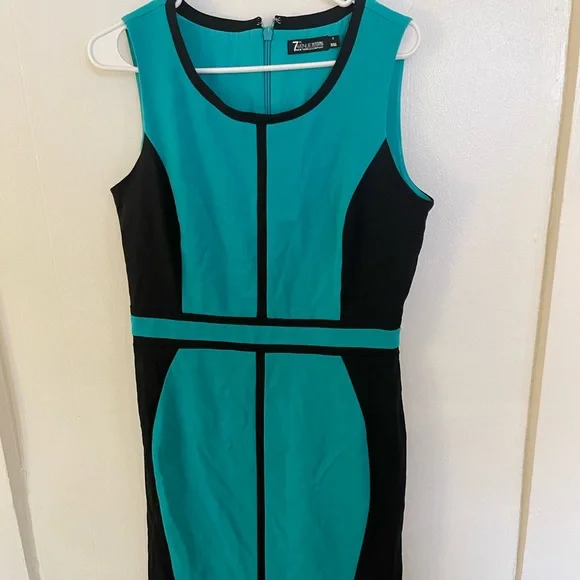 green emerald velvet dress Scoop Sleeveless Sleek Fitted Sheath Work Dress – Loveiss